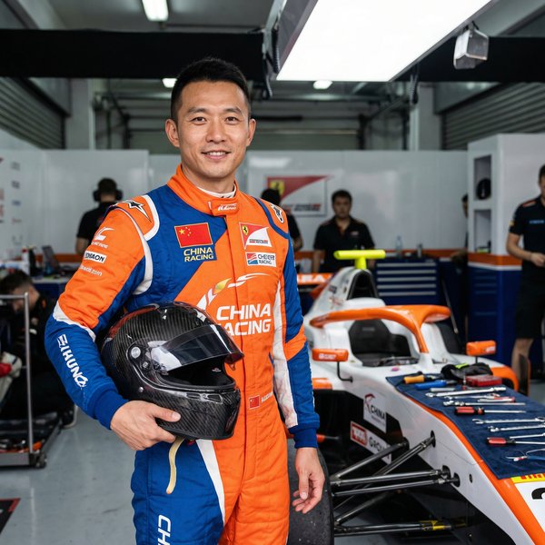 日本三级赛车手顾问